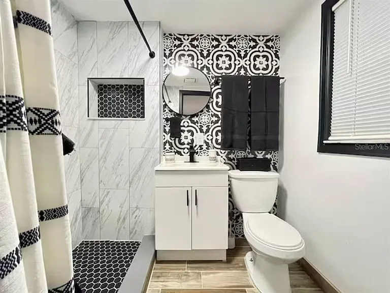 Grayson Dr — Photo 10