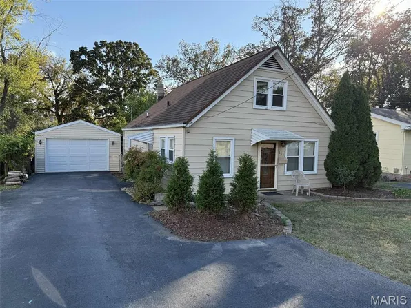 806 W Congress St, Pacific, MO 63069