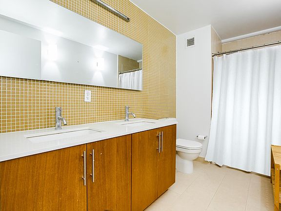 5th image of 50 Dey St #600X