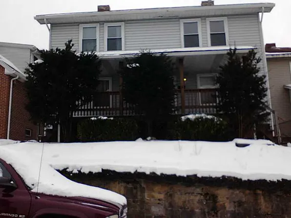 315-317 Elm St, Vandergrift, PA 15690