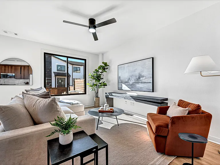 1100 Emilia Ave — Photo 9