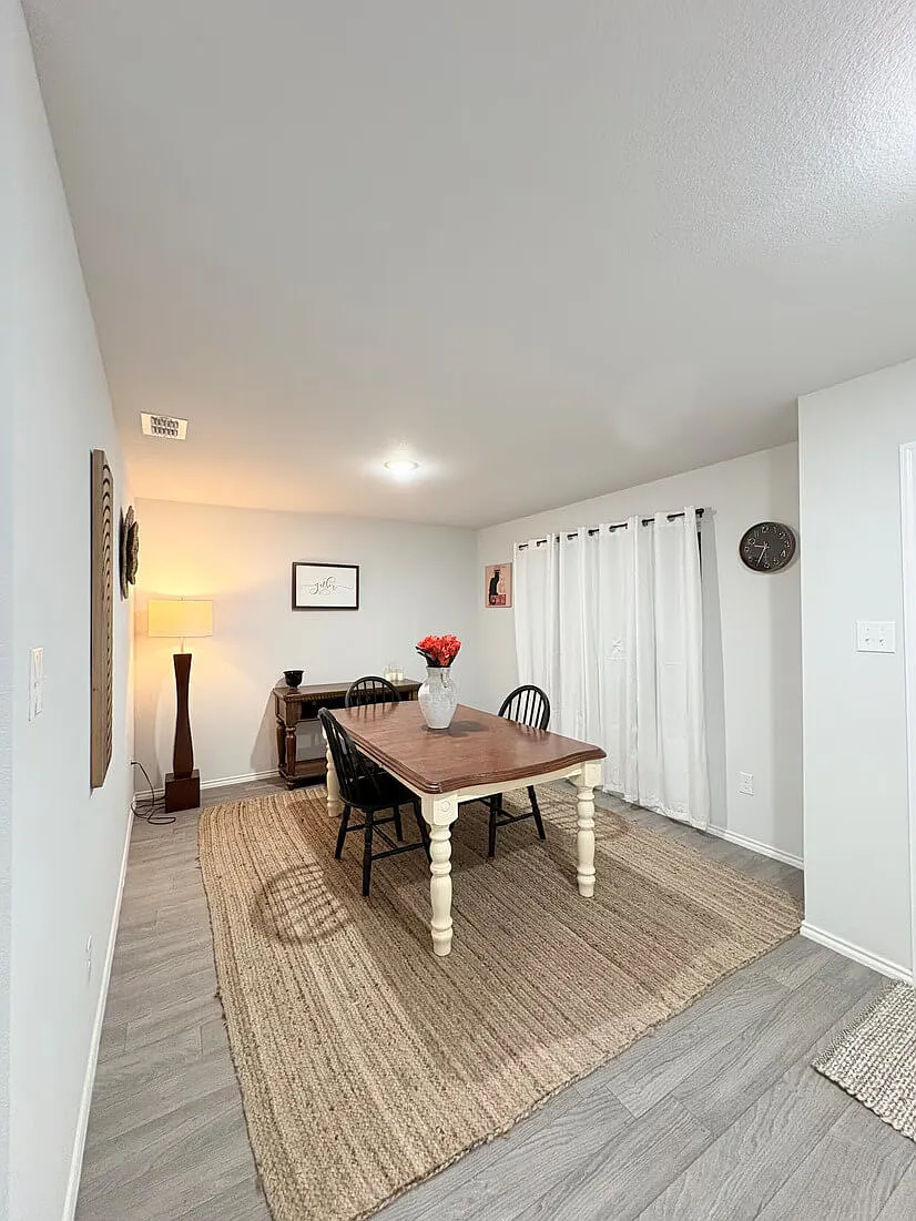 Brand New Furnished House in Abilene — Photo 3