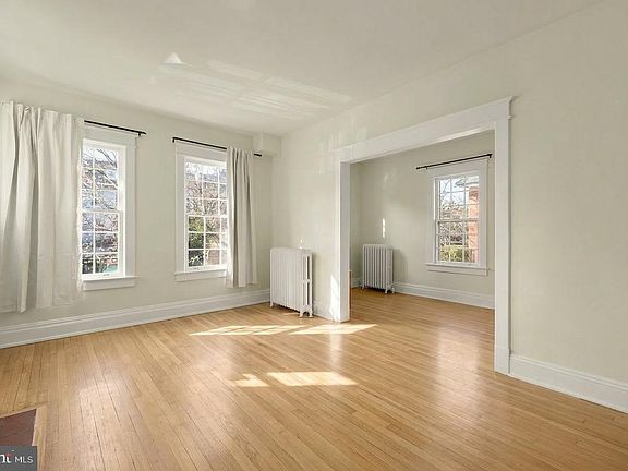 5th image of 2015 Allen Pl NW