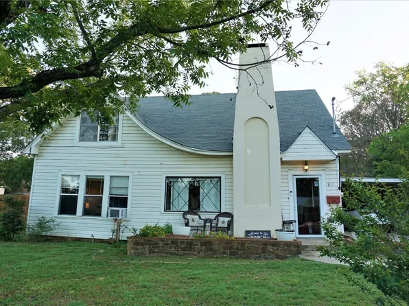 1811 Vincent St, Brownwood, TX 76801