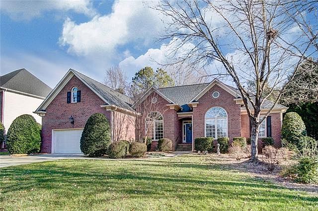 1st image of 8517 Chatsworth Ln