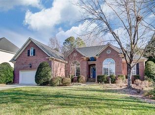 8517 Chatsworth Ln, Waxhaw, NC 28173