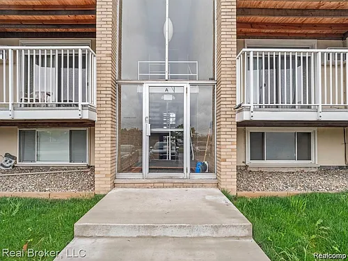 4905 Crooks Rd #A5 Photo 1