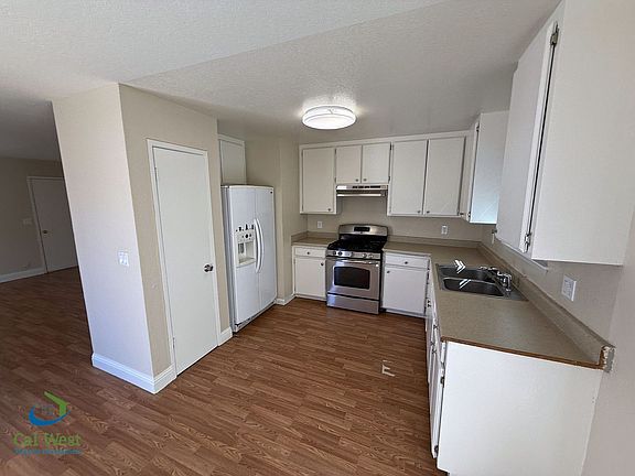 3rd image of 7248 Eigleberry St #B