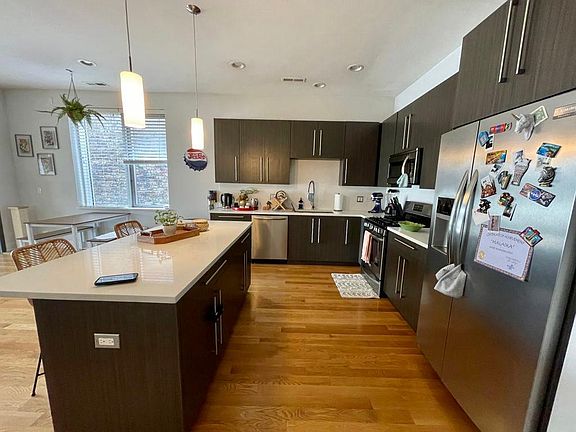 2nd image of 3201 W Wabansia Ave #3A