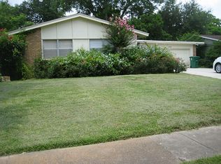 6834 Langdon Ln, Houston, TX 77074