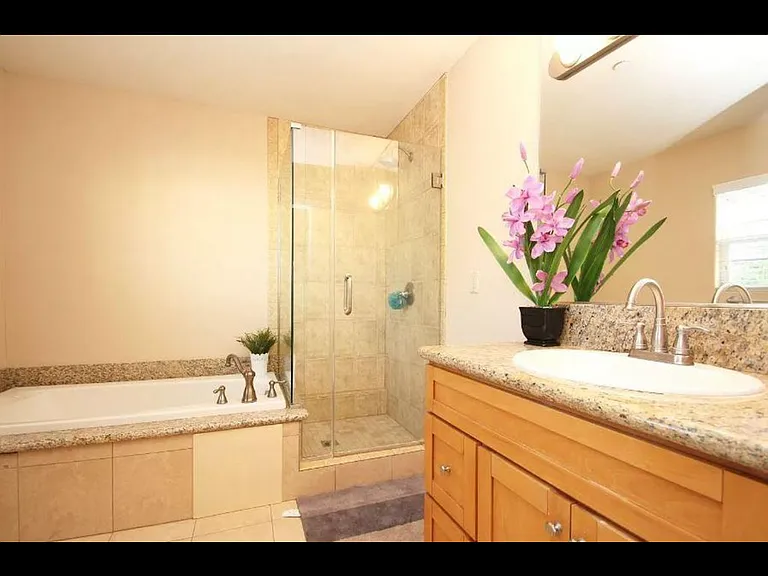 2307 Mira Vista Ave #108 — Photo 17
