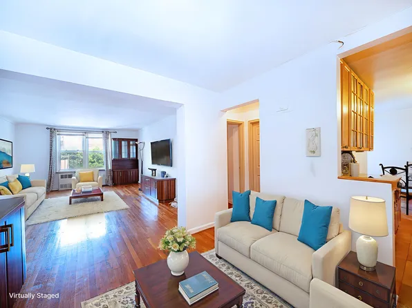 1717 East 18th Street image 1 of 12