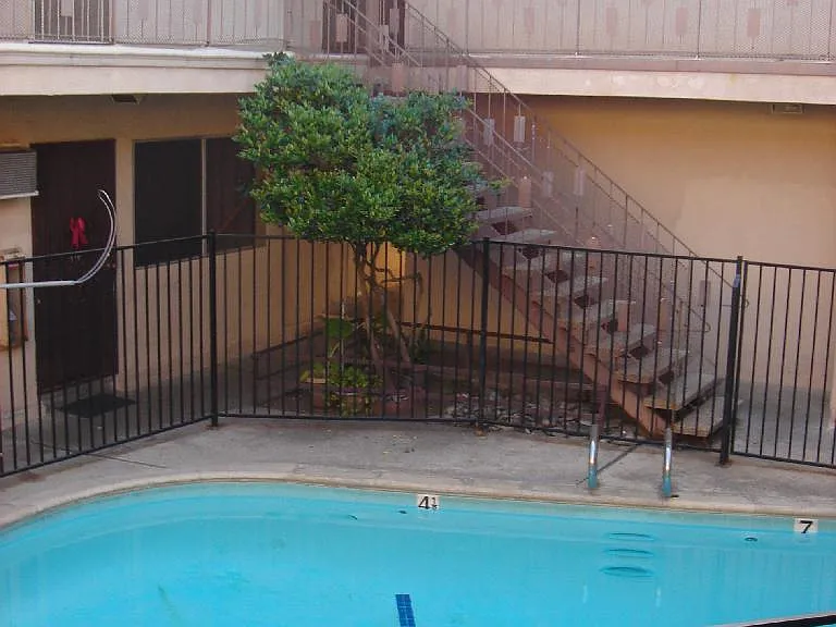 6535 Fulton Ave — Photo 8