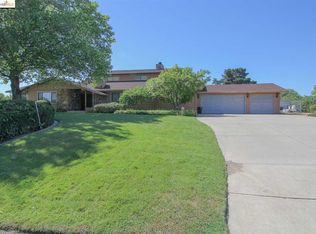 2951 Vine Hill Rd, Oakley, CA 94561