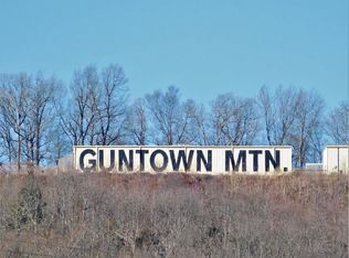 101 Huckleberry Knob Rd, Cave City, KY 42127