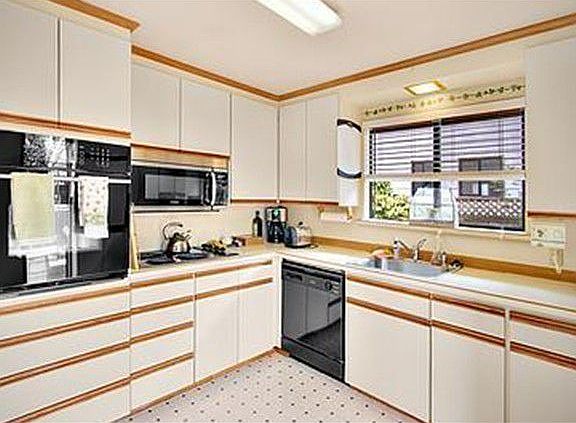 3rd image of 18513 Palatine Pl N