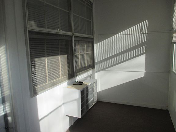 4th image of 103D Edinburgh Ln #1004