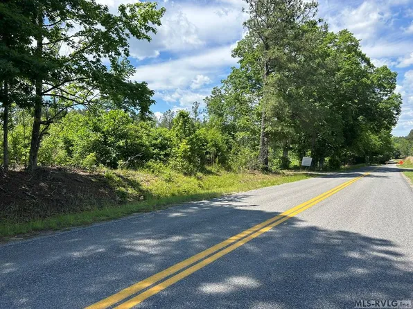 24 Baird Rd, Gasburg, VA 23857