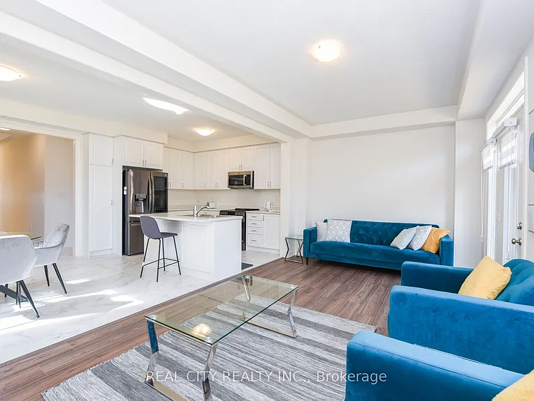 38 Silver Meadow Gdns — Photo 23