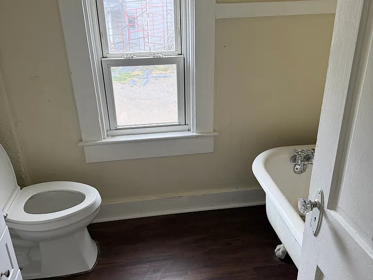 2nd floor bath