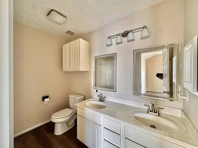 3947 Calgary Cir — Photo 17