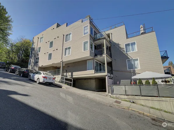 3022 SW Bradford Street #204, Seattle, WA 98126