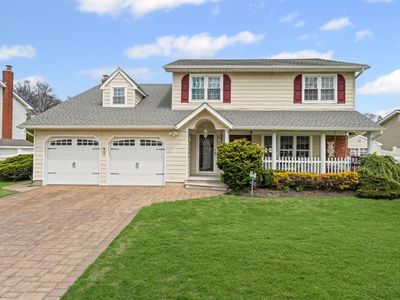 1913 Jackson Avenue, West Islip, NY, 11795
