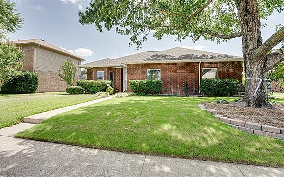 3rd image of 2716 Austin Dr