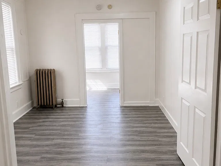 413-415 Lyons Ave #1 — Photo 5