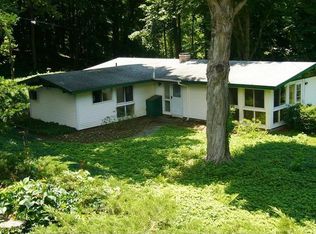 44 White House Rd, White Plains, NY 10607