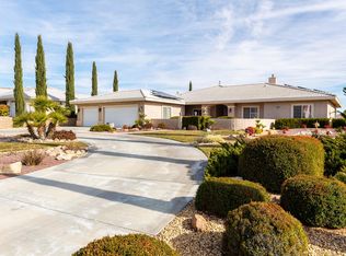 16209 Crown Valley Dr, Apple Valley, CA 92307