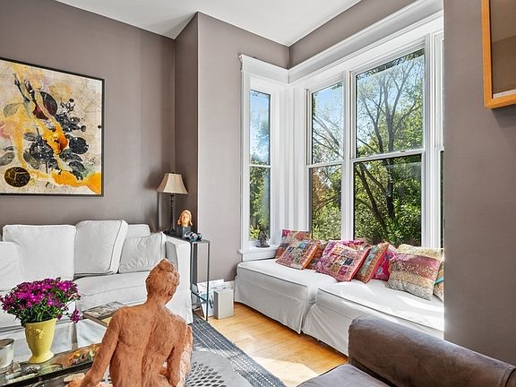 2nd image of 2633 N Magnolia Ave APT 1