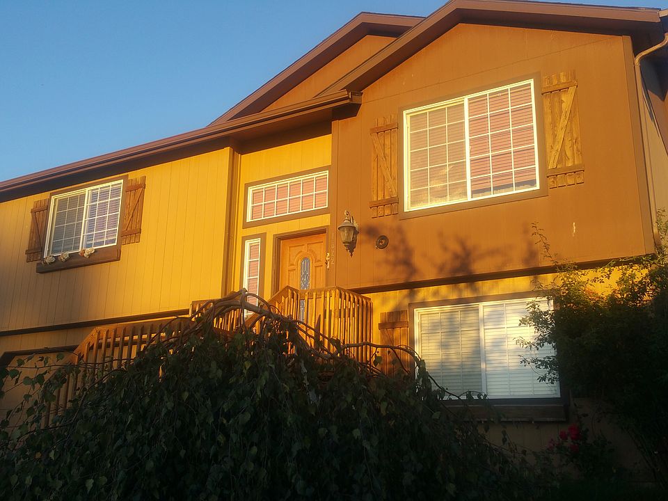 1st image of 1622 N Holiday Ln