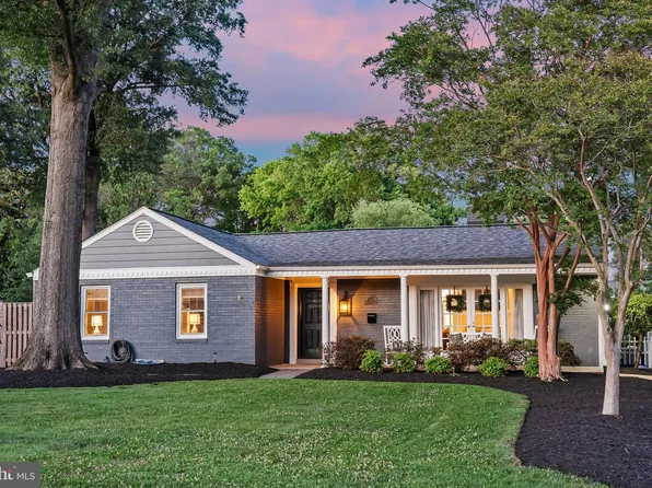 7117 Marlan Dr, Alexandria, VA 22307