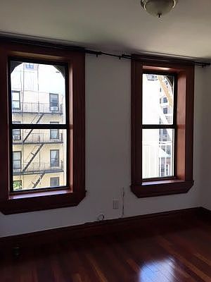 Building Photo 3