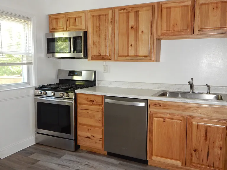 6115 Parkway Dr #1 — Photo 6