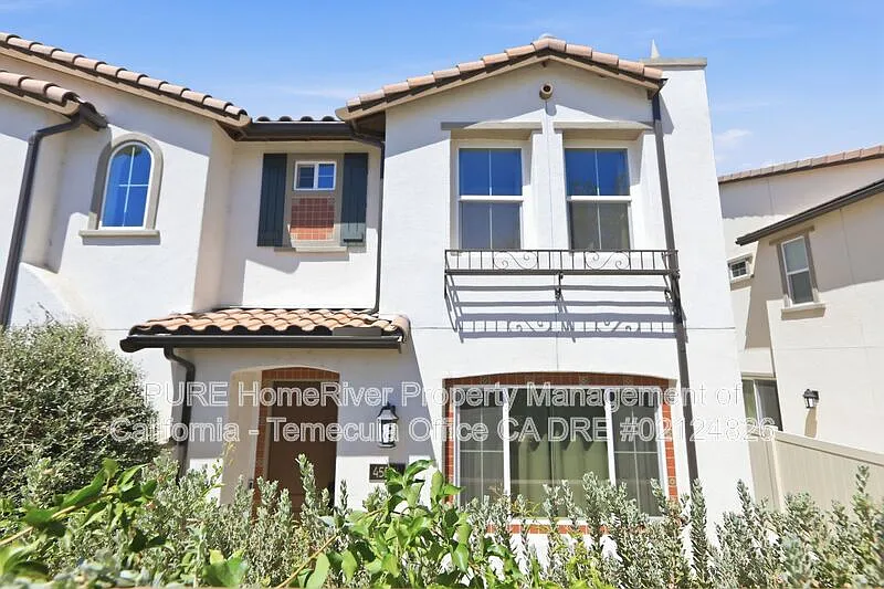 3 bed, 2.5 bath, 1523 sqft, $3,195 — Photo 1