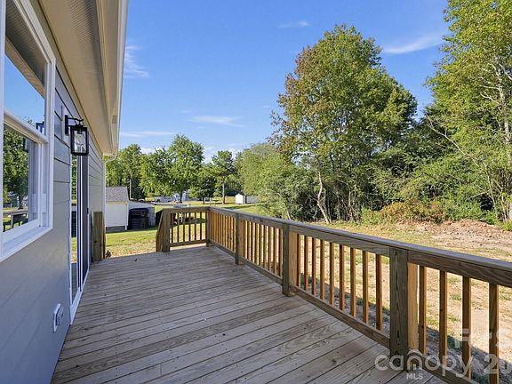 4th image of 315 Beattie Rd