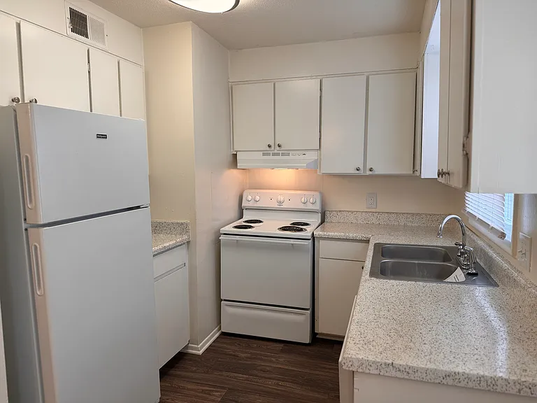 Woodstream Farms Apartments — Photo 2