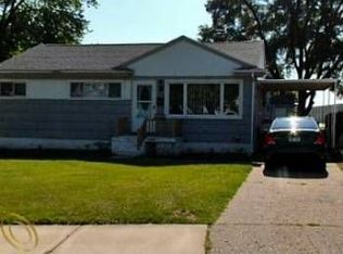 659 Pinewood St, Ypsilanti, MI 48198