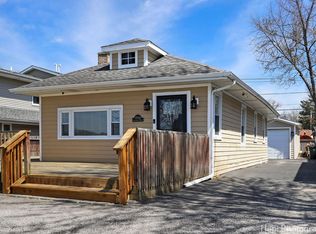 25184 W Lake Shore Dr, Ingleside, IL 60041