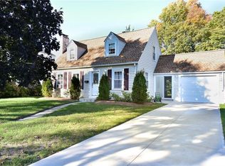 147 Vaughn Ave, Warwick, RI 02886