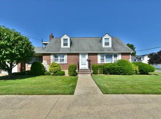 266 Madison St, Franklin Square, NY 11010