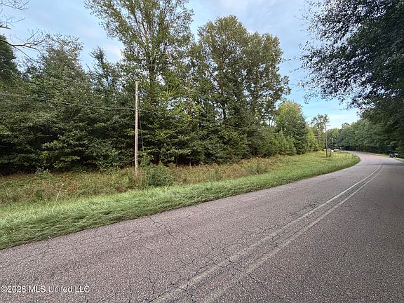 5th image of Hudson Dr