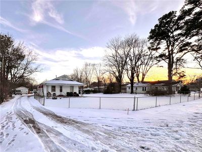 2301 E Huntsville Rd, Fayetteville, AR, 72701