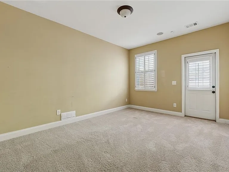 6153 Indian Wood Cir SE — Photo 3