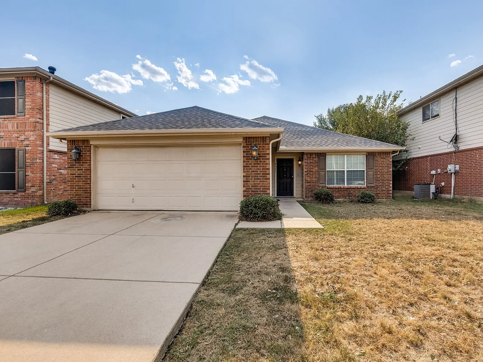 3 bed, 2637 sqft, $3,168 — Photo 4
