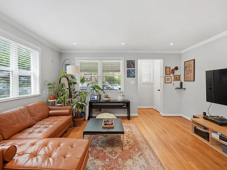 775 Oglethorpe St NE — Photo 2