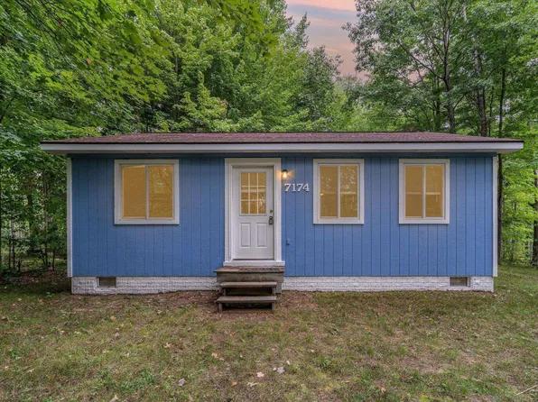 7174 Oak St, Lake, MI 48632