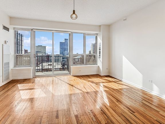 2nd image of 1717 S Prairie Ave APT 1509